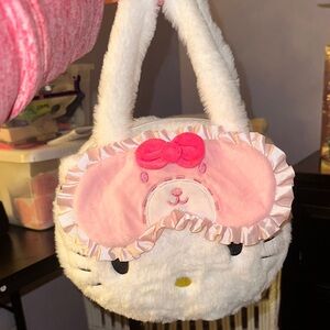 Sanrio Hello Kitty Face Plush Ita Hanbag w/ a sleeping mask (NIB)